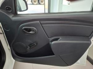 Nissan NP200 1.6i safety pack (aircon) - Image 6