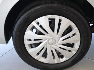 Volkswagen Polo sedan 1.6 manual - Image 11