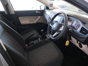 Volkswagen Polo sedan 1.6 manual - Image 15