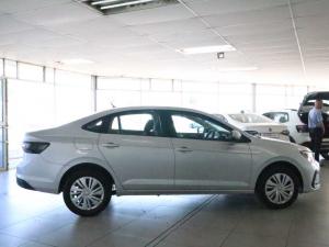 Volkswagen Polo sedan 1.6 manual - Image 6