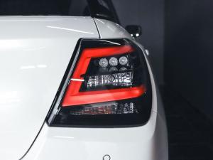 Suzuki Swift 1.2 GLX auto - Image 13