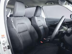 Suzuki Swift 1.2 GLX auto - Image 16
