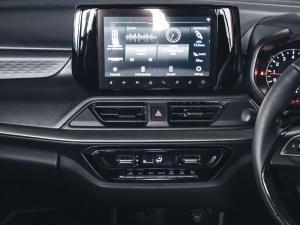 Suzuki Swift 1.2 GLX auto - Image 32