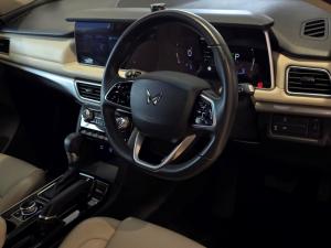 Mahindra XUV700 2.0T AX7 - Image 8