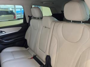 Mahindra XUV700 2.0T AX7 - Image 9