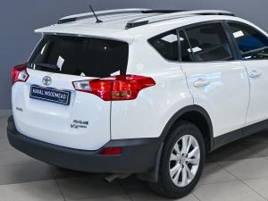 Toyota RAV4 2.5 AWD VX - Image 11