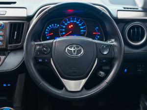 Toyota RAV4 2.5 AWD VX - Image 17