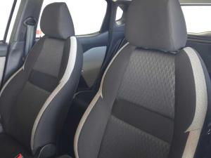 Nissan Magnite 1.0 Visia manual - Image 15