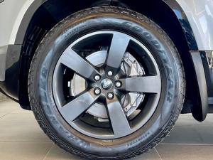 Land Rover Defender 110 D300 X-Dynamic HSE - Image 13