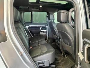 Land Rover Defender 110 D300 X-Dynamic HSE - Image 5