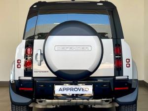 Land Rover Defender 110 D300 X-Dynamic HSE - Image 8