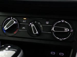 Volkswagen Polo hatch 1.0TSI Life auto - Image 24