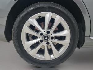 Mercedes-Benz C-Class C180 - Image 18