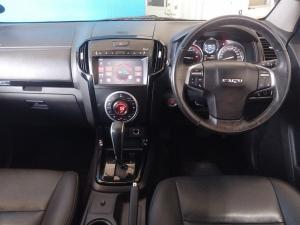 Isuzu mu-X 3.0 - Image 11