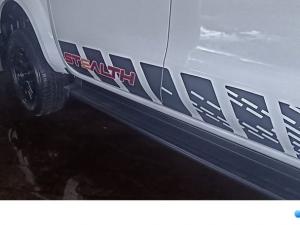 Nissan Navara 2.5DDTi double cab Stealth - Image 6