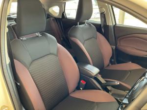 Toyota Starlet Cross 1.5 XS auto - Image 17