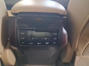 Toyota Land Cruiser Prado 3.0DT VX - Image 10