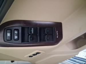 Toyota Land Cruiser Prado 3.0DT VX - Image 12
