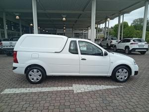 Nissan NP200 1.6i safety pack (aircon) - Image 3