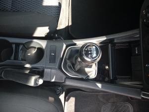 Toyota Corolla Quest 1.8 Plus manual - Image 12