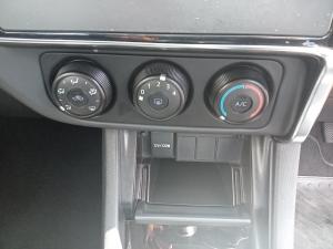 Toyota Corolla Quest 1.8 Plus manual - Image 14