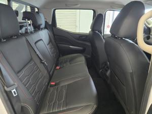 Nissan Navara 2.5DDTI PRO-4X Warrior 4X4 automatic D/C - Image 9