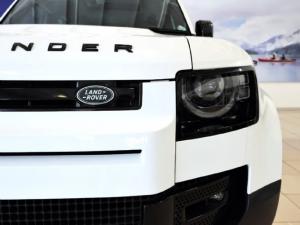 Land Rover Defender 110 D240 HSE - Image 13