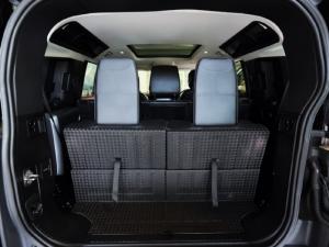 Land Rover Defender 110 D240 HSE - Image 5