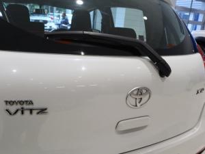 Toyota Vitz 1.0 XR manual - Image 10