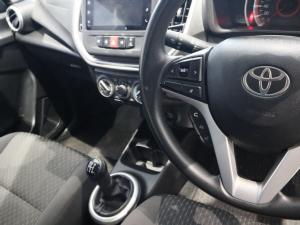 Toyota Vitz 1.0 XR manual - Image 7