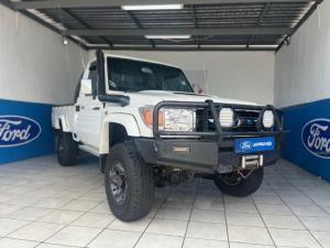 Toyota Land Cruiser 79 4.5D-4D LX V8 single cab - Image 1