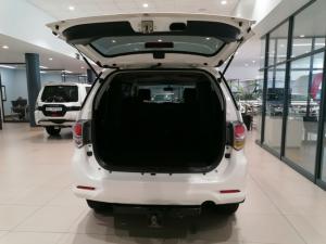 Toyota Fortuner 3.0D-4D - Image 4