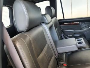 Toyota Land Cruiser Prado 4.0 VX - Image 10