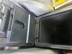 Toyota Land Cruiser Prado 4.0 VX - Image 13