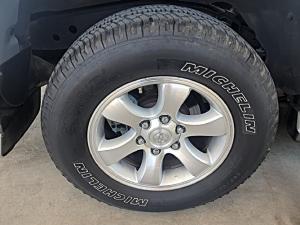 Toyota Land Cruiser Prado 4.0 VX - Image 15