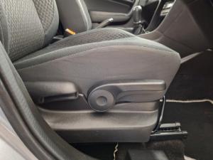 Suzuki Vitara Brezza 1.5 GL - Image 11