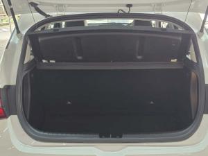 Hyundai i20 1.2 Motion - Image 17
