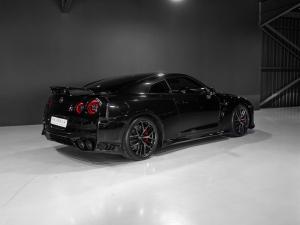 Nissan GT-R Black Edition - Image 13