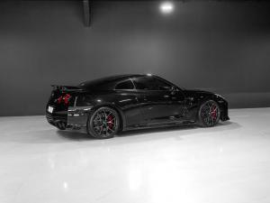 Nissan GT-R Black Edition - Image 2