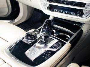 BMW 7 Series 750i Individual - Image 16