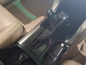 Toyota Land Cruiser Prado 4.0 VX - Image 21