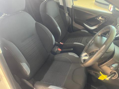 Image Peugeot 208 5-door 1.6 Allure auto