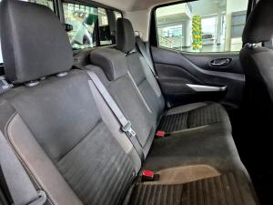 Nissan Navara 2.5DDTi double cab SE Plus manual - Image 11