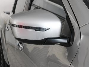 Nissan Navara 2.5DDTi double cab LE Plus - Image 13