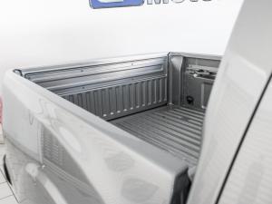 Nissan Navara 2.5DDTi double cab LE Plus - Image 9