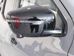 Nissan Navara 2.5DDTi double cab Pro-4X 4x4 Warrior - Image 10