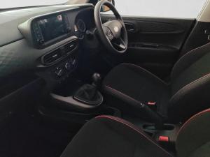 Hyundai Grand i10 1.0 Premium hatch - Image 18