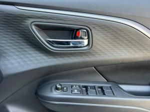 Suzuki Swift 1.2 GL+ manual - Image 8