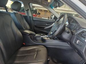 BMW 3 Series 330i auto - Image 21