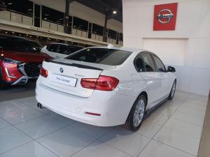 BMW 3 Series 330i auto - Image 8